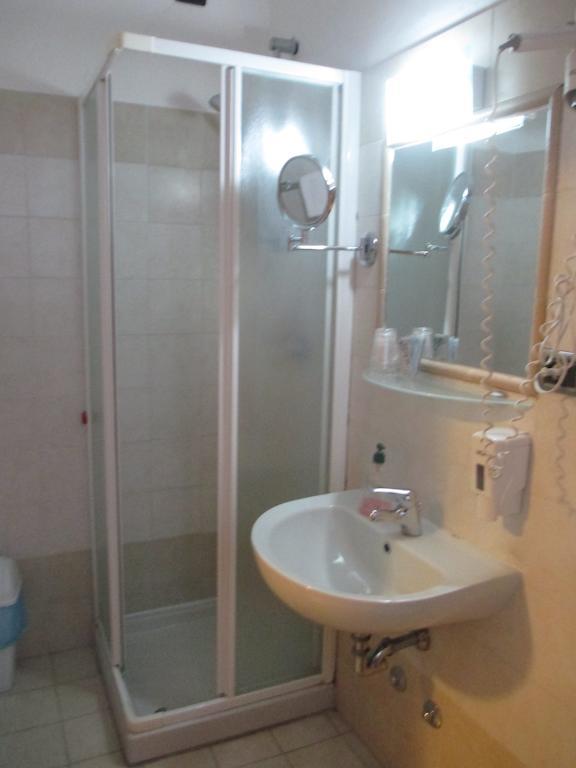 Hotel Ristorante Sbranetta 3*